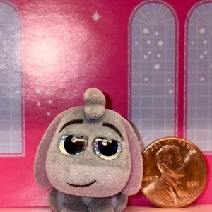 Disney Doorables Figure - Eeyore Flocked - Winnie The Pooh -  Rare - Series 6